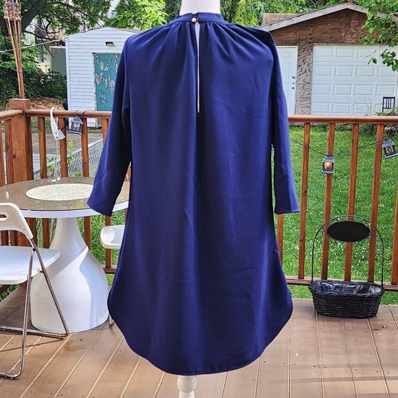 JILL LINDSEY Logan Navy Blue Quarter Sleeves Relaxed Fit Mock Neck Mini… - Picture 13 of 15